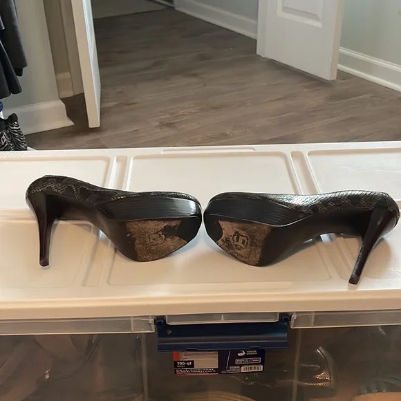 Stuart Weitzman platform high heel - Picture 6 of 7